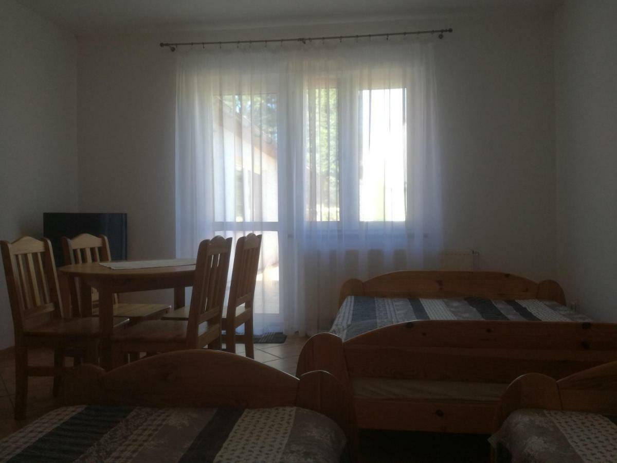 Chata Pod Roza Ledzin Bagian luar foto